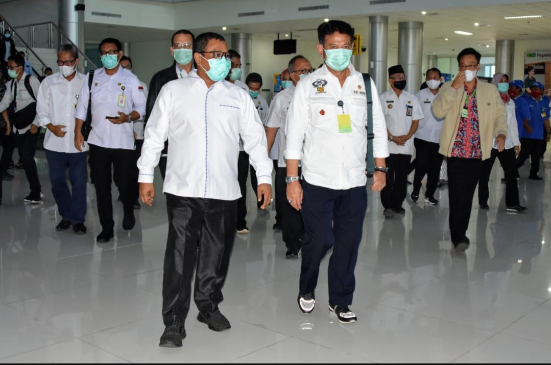  Mentan RI, Syahrul Yasin Limpo Tiba di Bandara Tjilik Riwut