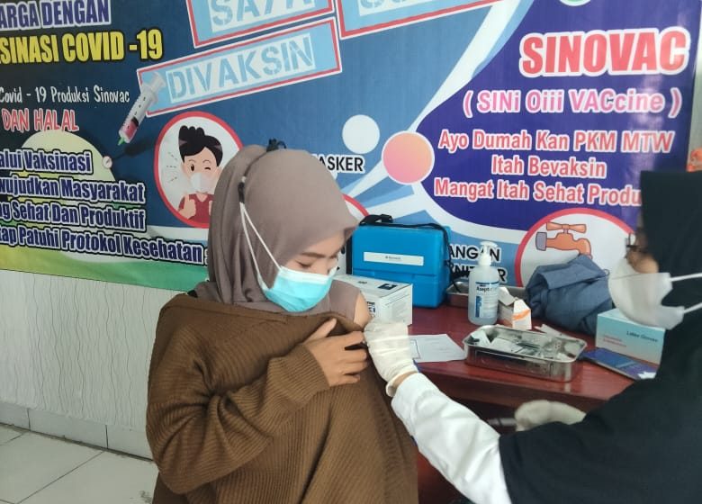  OJK Gelar Vaksin Masal Dosisi 2