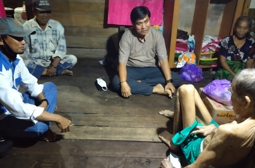  Legislator Ini Turun Tangan Sambangi Warga Kurang Mampu Anjir Pulpis
