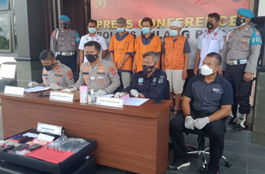  Polres Pulpis Gelar Press Conference Penangkapan Bandar Sabu Bersenjata Api