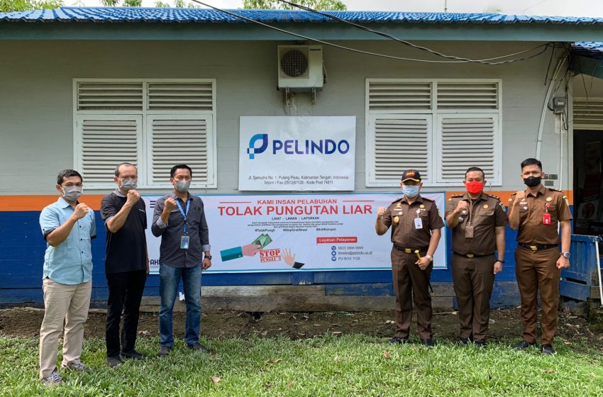  Intruksi Kejakgung, Kejari Pulpis Sebar Spanduk Tolak Pungli Disekitar Pelabuhan