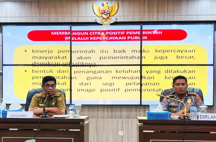 Kadis Kominfosantik Paparkan Strategi Komunikasi yang Efektif untuk Penanganan Keluhan Masyarakat