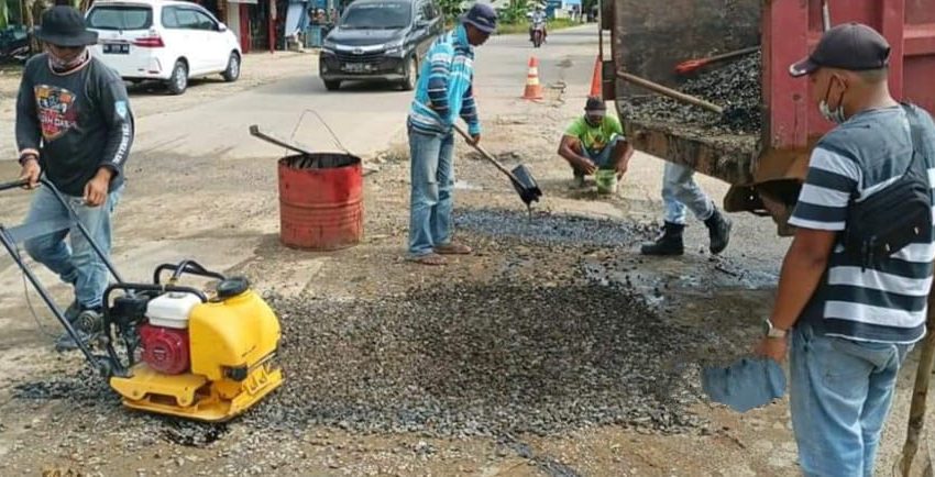  DPUPR Lakukan Pemeliharaan Rutin di Sejumlah Titik Jalan Dalam Kota 