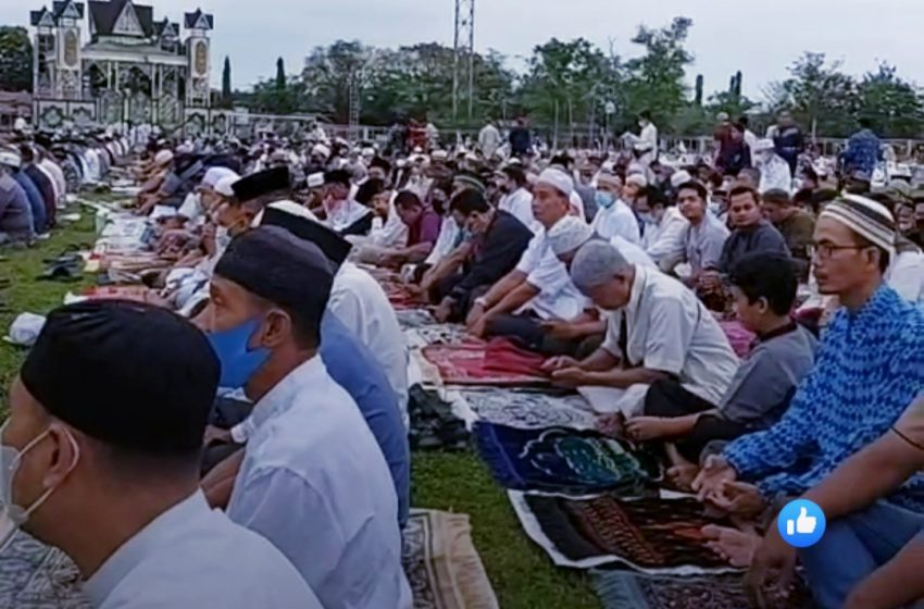  Ribuan Orang Laksanakan Salat Idul Adha 1443 H Untuk di Palangka Raya dan Kabupaten Berjalan Sukses
