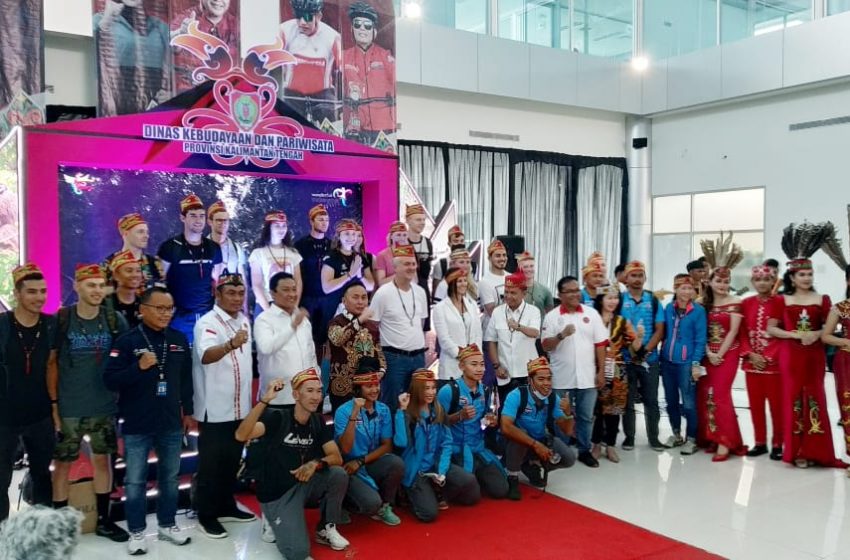  Gubernur Kalteng Sambut Kedatangan Sejumlah Top Rider UCI MTB World Cup 2022