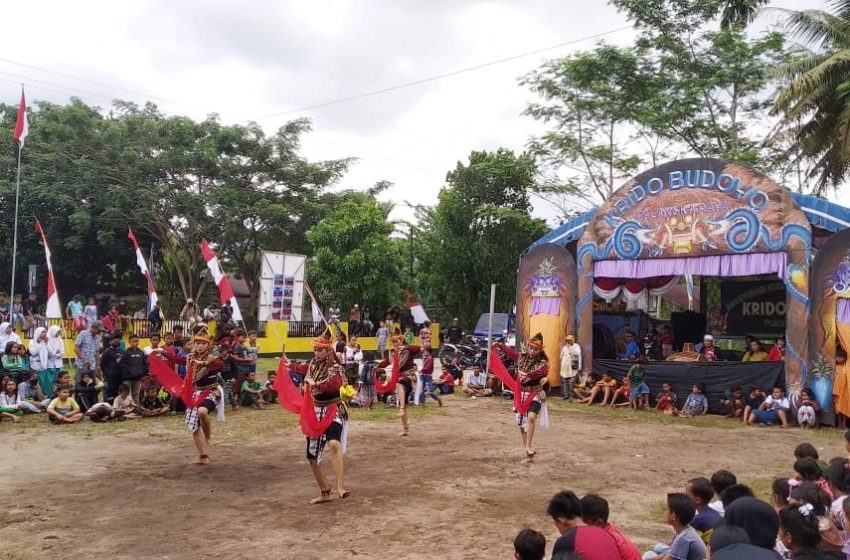  Pererat Keakraban, Kelurahan Kereng Bangkirai Gelar Pertunjukan Seni Budaya