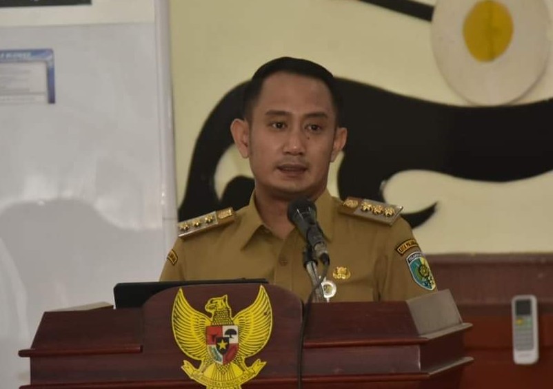 Foto : Wali Kota Palangka Raya Fairid Naparin