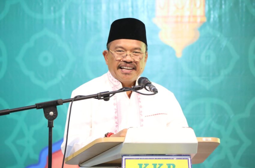 Sekda H. Nuryakin saat membacakan sambutan Gubernur Kalteng. (foto/mmckalteng)