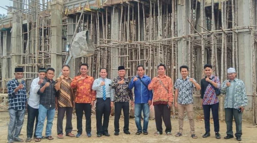  Susilo dan Jimmy Carter Bantu Biaya Pembangunan Masjid di Desa Muara Laung II