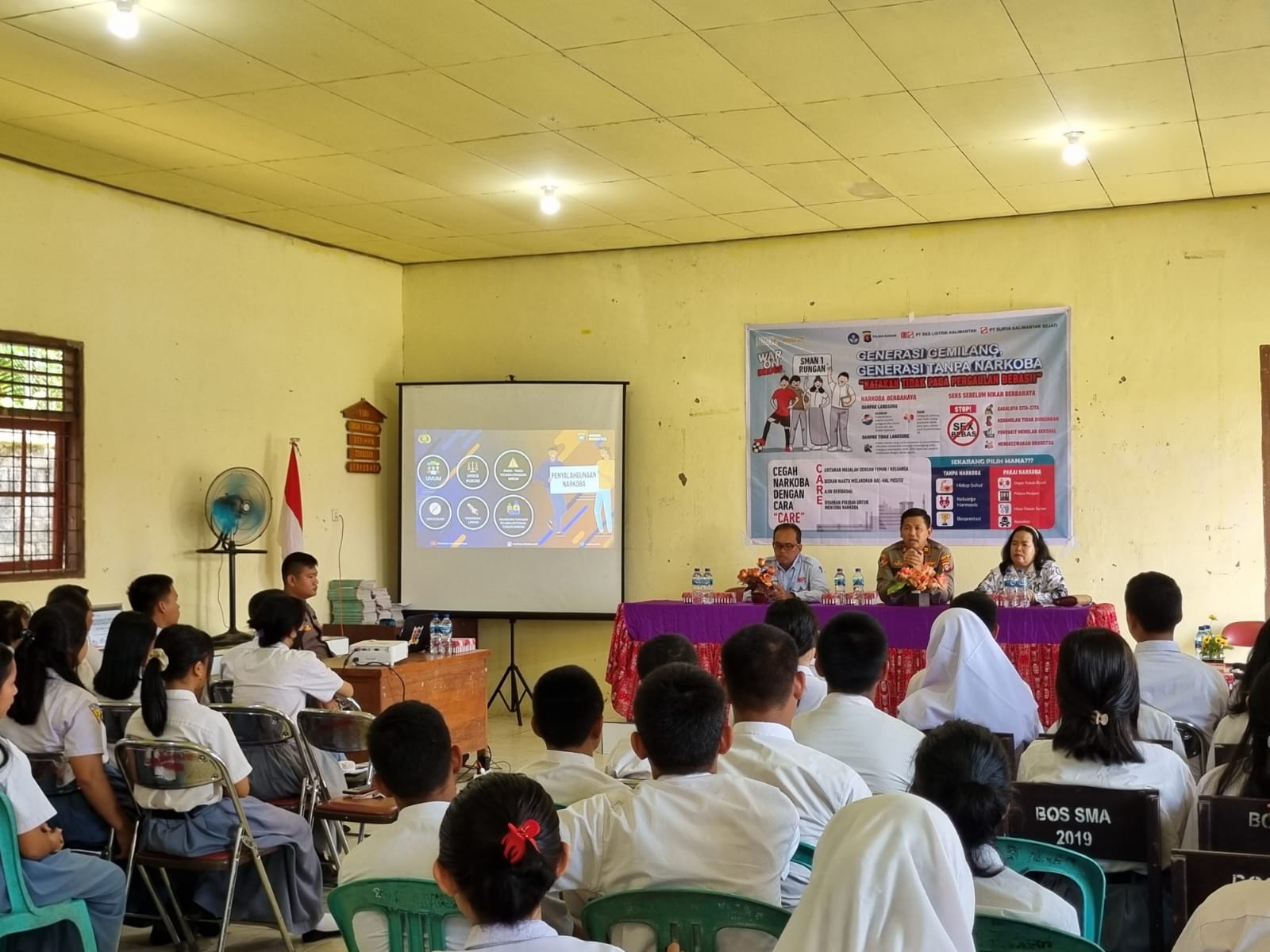 Suasana kegiatan Sosialisasi Bahaya Narkoba dan Seks Bebas di SMA Negeri 1 Rungan