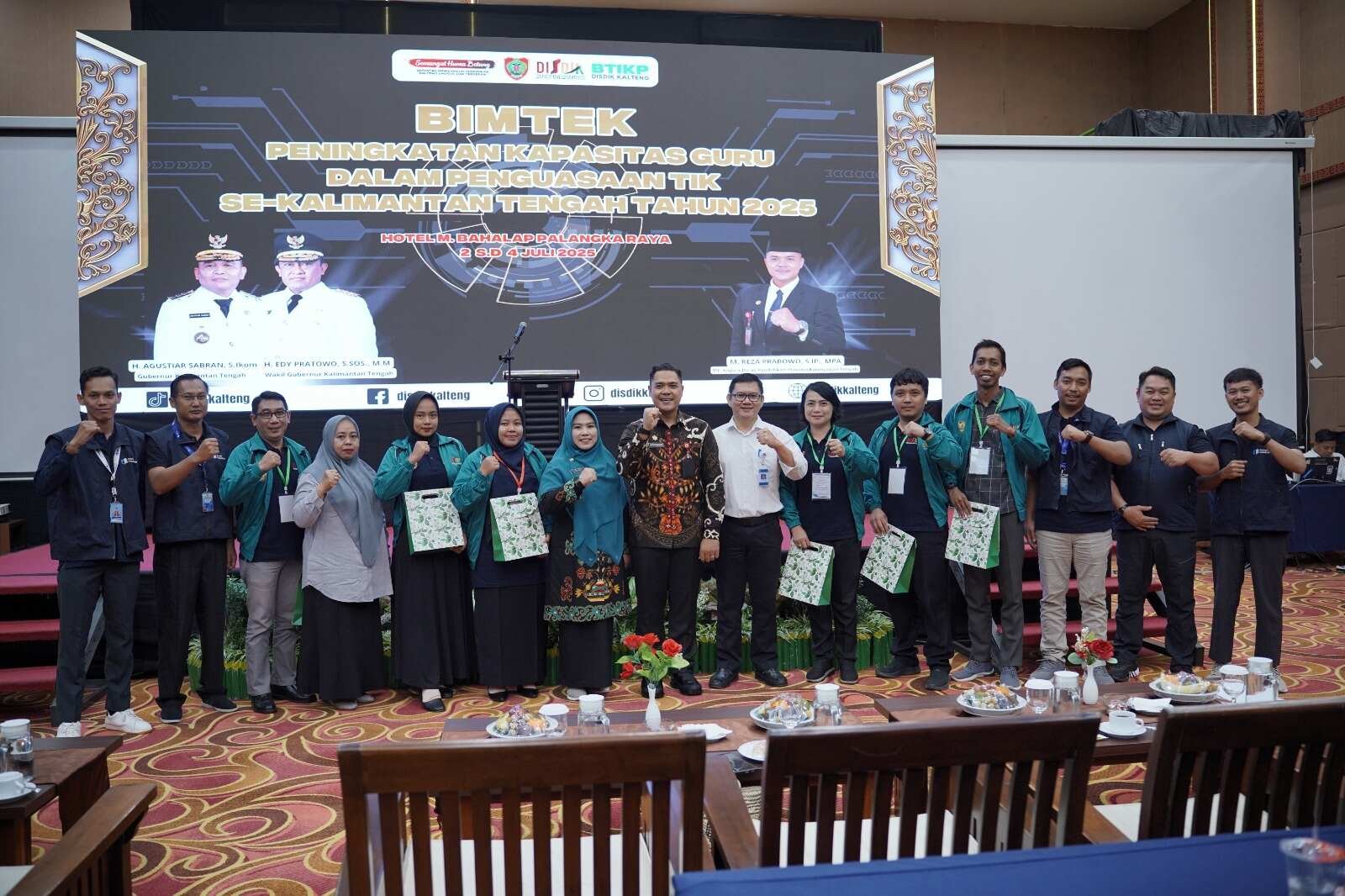 Tingkatkan Kapasitas dan Inovasi Melalui Pemanfaatan Pembelajaran Hybrid dan Papan Tulis Digital