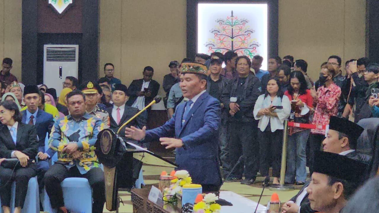 Gubernur Kalteng Lantik Bupati dan Wakil Bupati Shalahuddin dan Felix Sonadie Periode 2025-2030