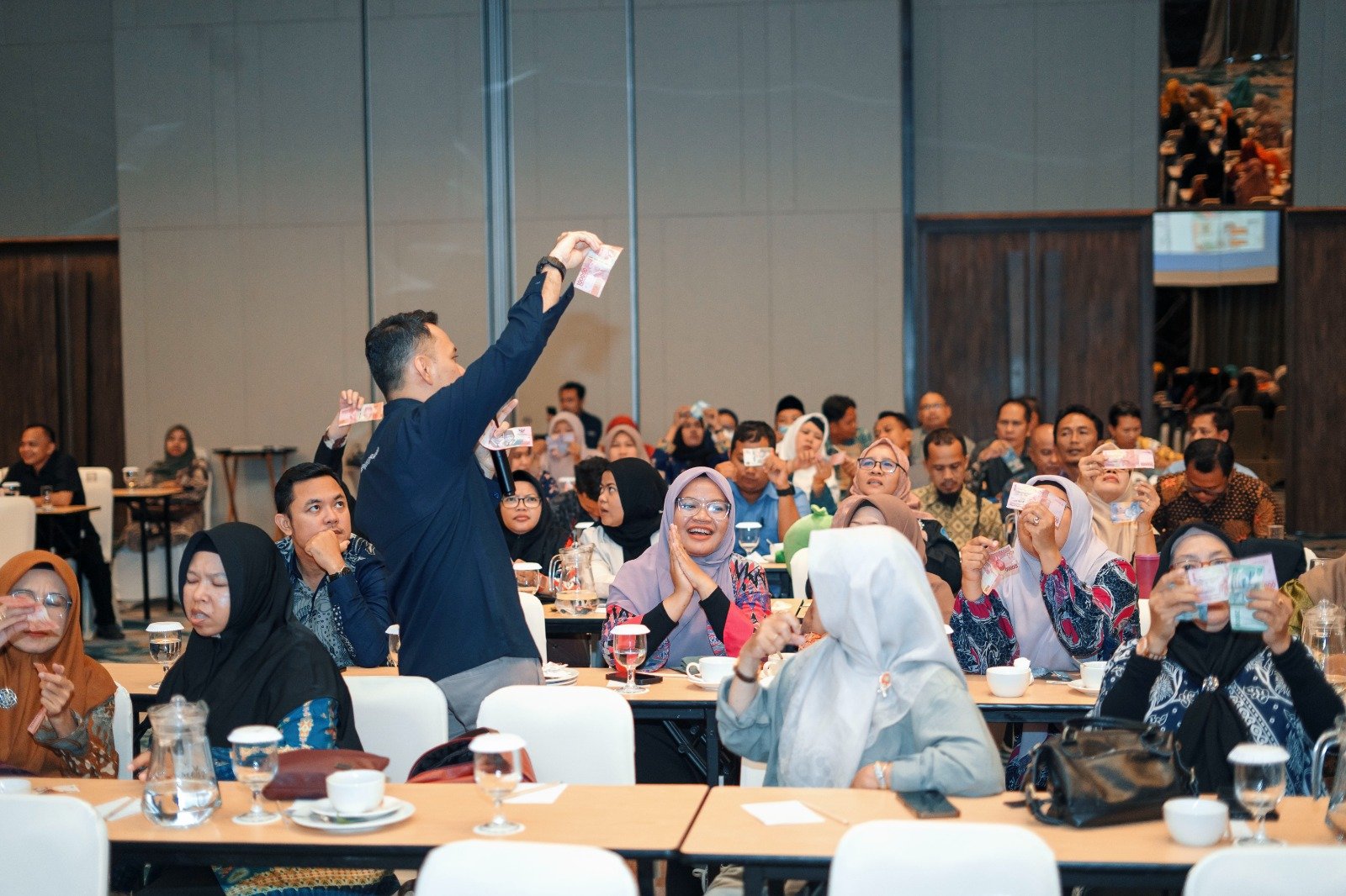 BI Perkuat Edukasi CBP Rupiah. Pastikan Penukaran Uang Pecahan Kecil, Masyarakat Gunakan Website PINTAR (pintar.bo.id) Aman dari Penipuan