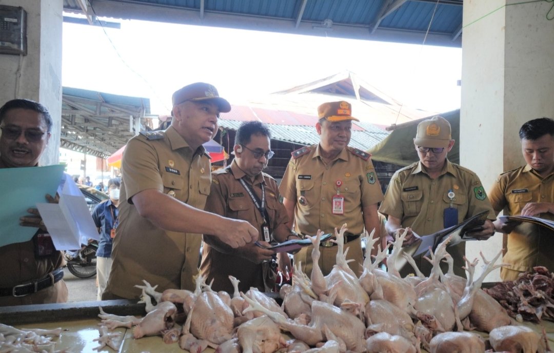 Wakil Bupati Kapuas Turun ke Pasar: Data Disisir, Harga Diuji di Pasar Blok R