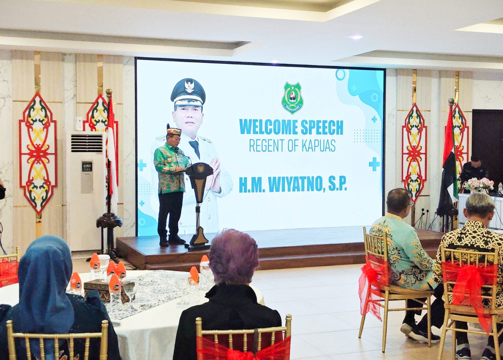 Kerja Sama Kemanusiaan RI–UEA Sentuh Pasien Katarak di Kapuas, Warga Dapat Operasi Gratis
