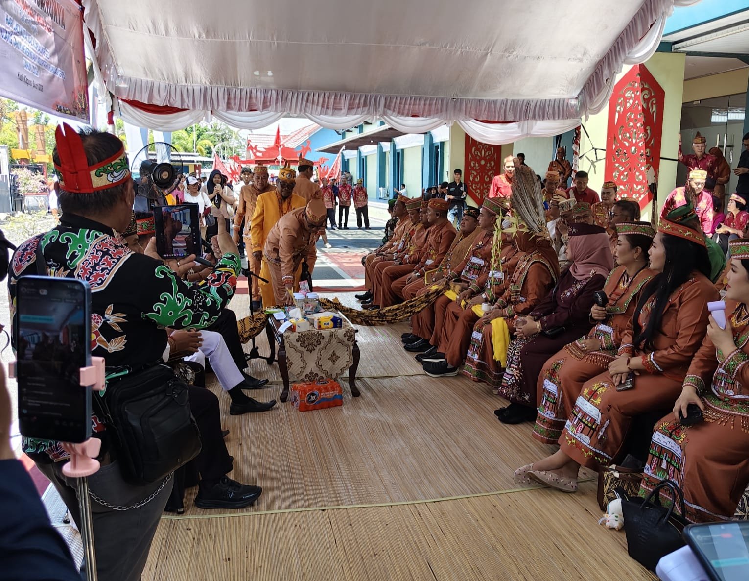 Pesta Kahanjak Meriahkan Hari Jadi Kapuas ke-75: Harmoni Tradisi yang Menguatkan Jati Diri Kapuas