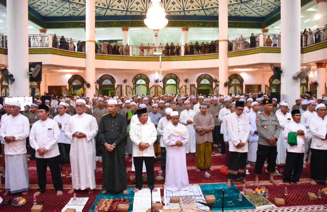 Ratusan Jamaah Hadiri Haul Ganal ke-220 Datu Kalampayan di Kuala Kapuas