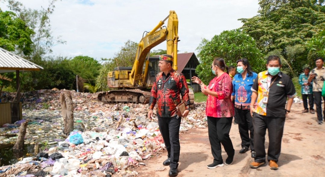 Wabup Kapuas Tinjau TPA Palinget, Dorong Transformasi Sampah Jadi Nilai Ekonomi