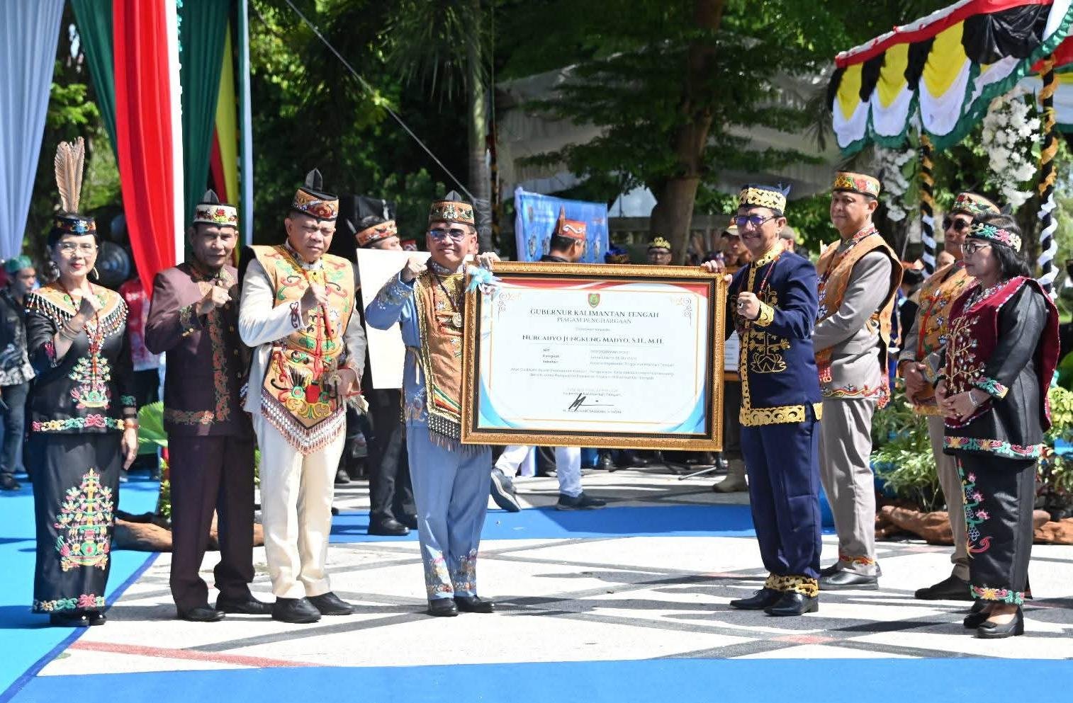 Gubernur Agustiar Sabran Pimpin Upacara HUT Ke-69 Kalteng, Tekankan Semangat Betang Huma Itah