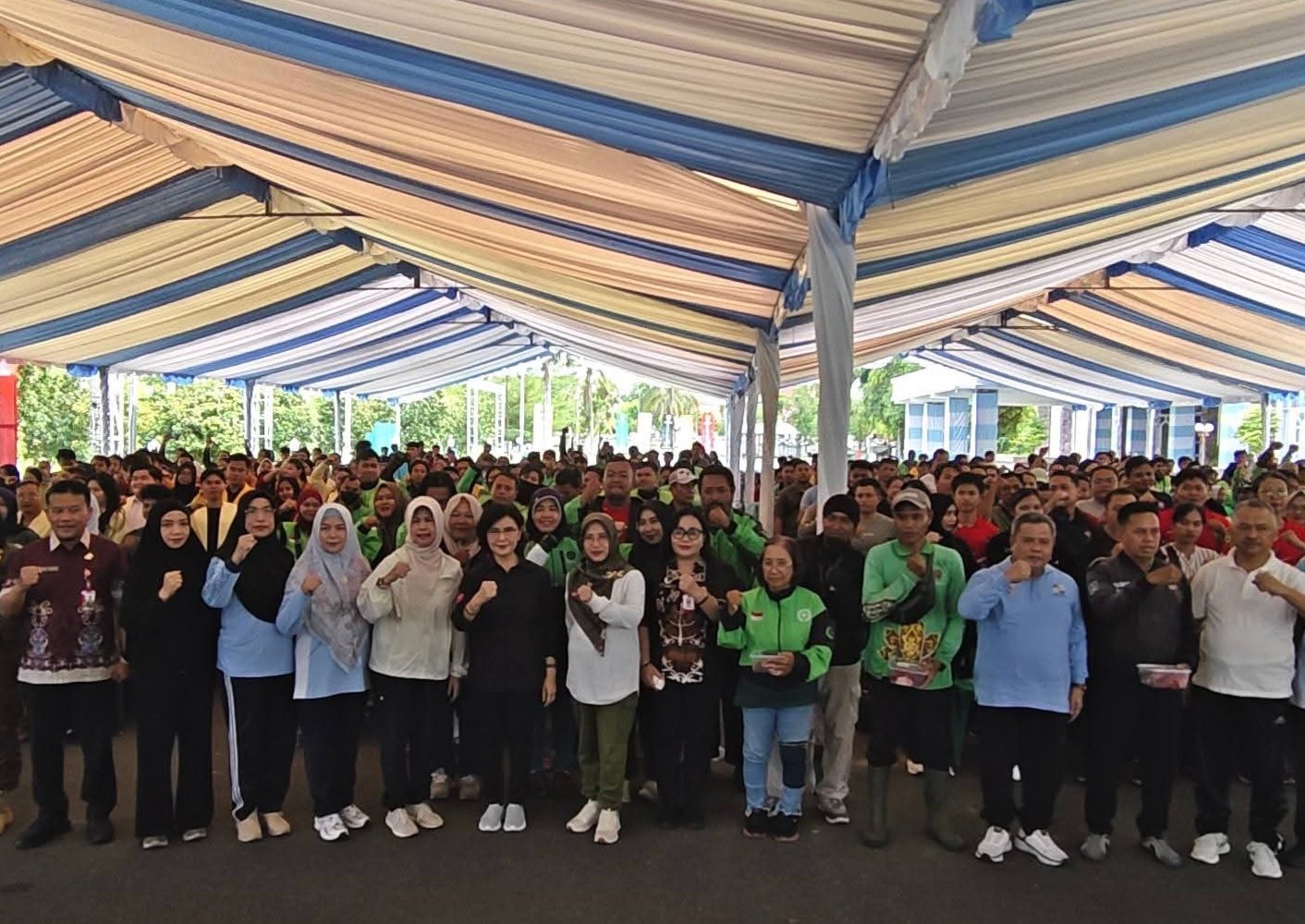 Pemprov Kalteng Salurkan Daging Qurban untuk Petugas Pelayanan Publik dan Masyarakat