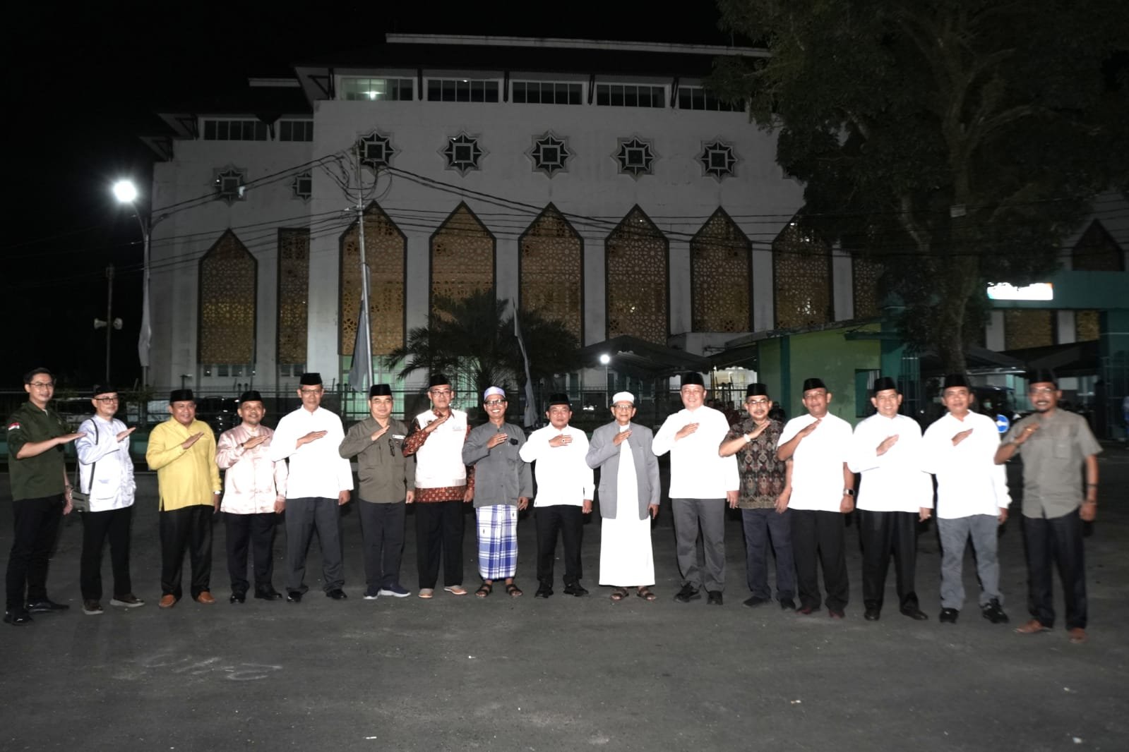 Bupati Kapuas Sambut Kepulangan 358 Jamaah Haji Kloter BDJ 04
