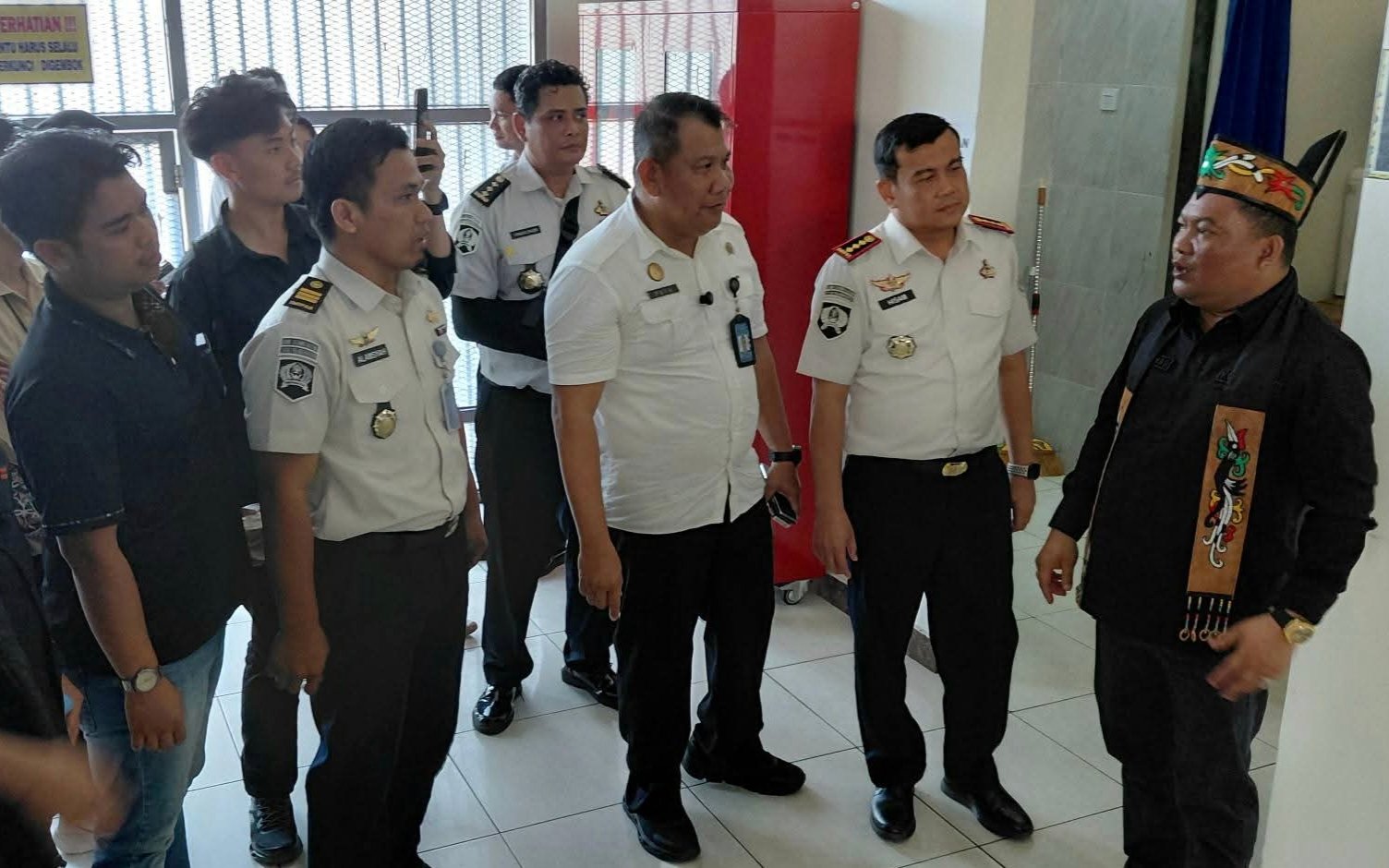 Bias Layar Anggota Komisi XIII DPR RI Tinjau Lapas Palangka Raya