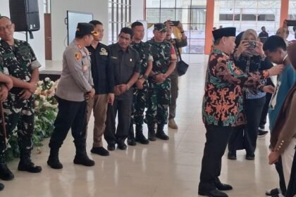 6 3