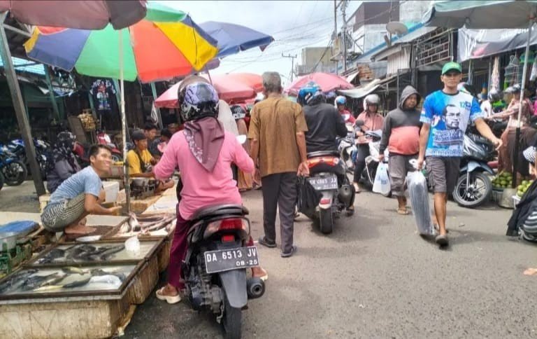 Dukung Penertiban Pedagang Kawasan Pasar Jalan Mawar Kuala Kapuas