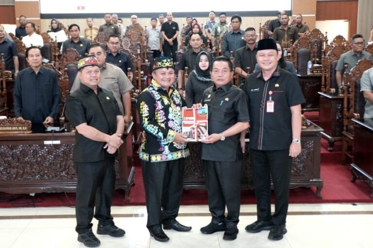 DPRD Kapuas Gelar Paripurna Penyampaian Raperda Pertanggungjawaban APBD 2025