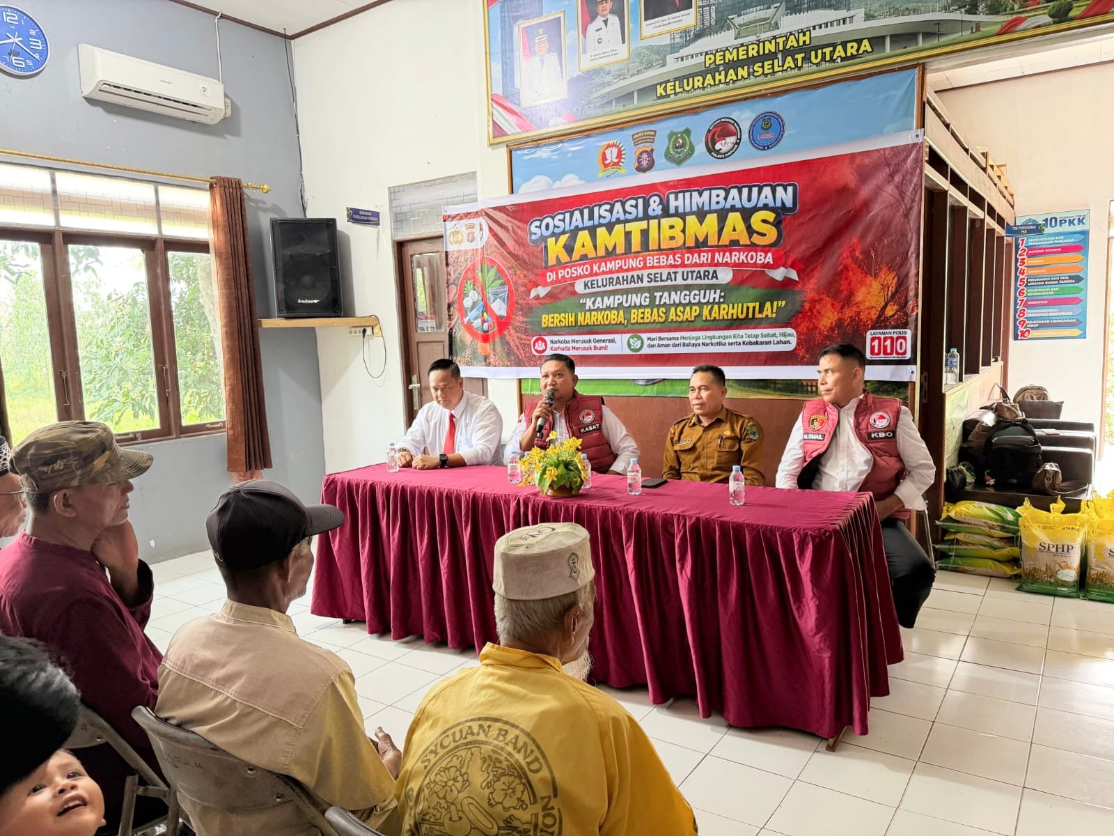 Polisi dan Warga Selat Utara Bersama Membangun Benteng dari Narkoba dan Karhutla