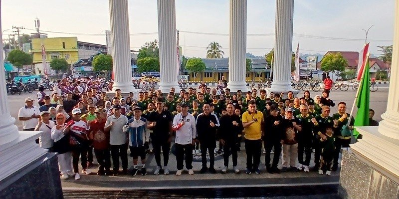 Lepas Kontingen O2SN 2026, Bupati Shalahuddin Minta Atlet Pelajar Harumkan Nama Barito Utara